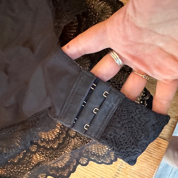 BNWT Pinsey Shapewear Bodysuit - size medium - black lace - Picture 6 of 9